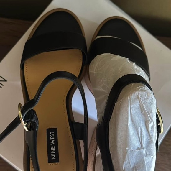 Nine West Black and Tan Platform Sandals - Picture 5 of 6